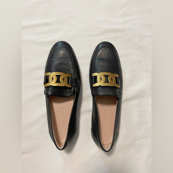 Kidskin Leather Loafers with Metal Branded Chain Accessory - Picture 4 of 12